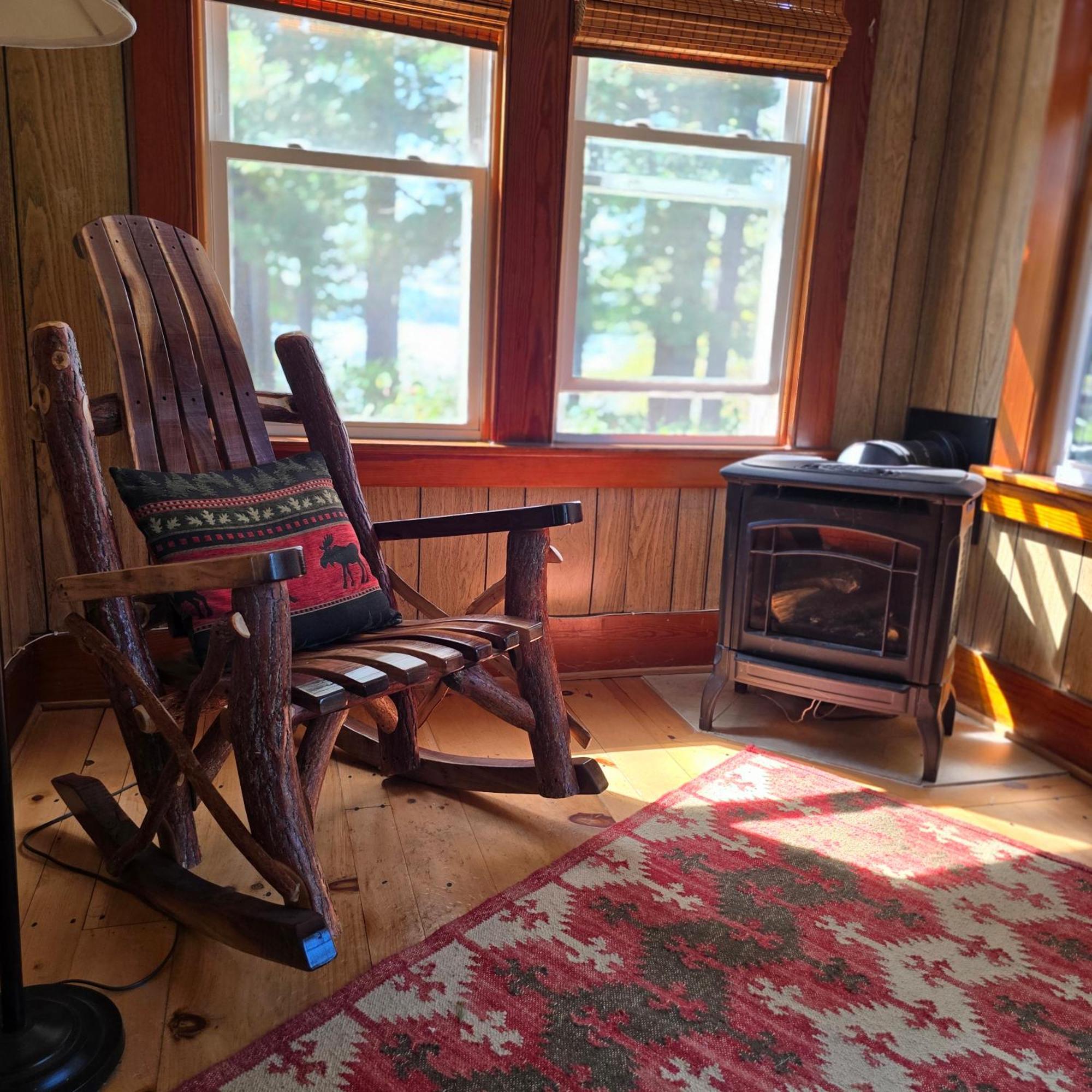 Paddler's Rest Lakeside And Lodge Long Lake