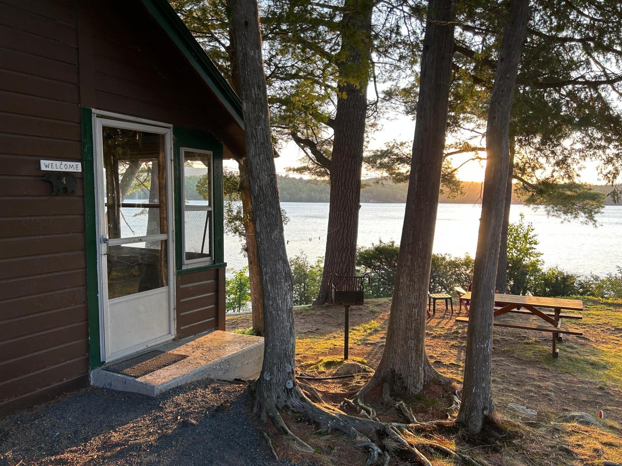 Paddler's Rest Lakeside And Lodge